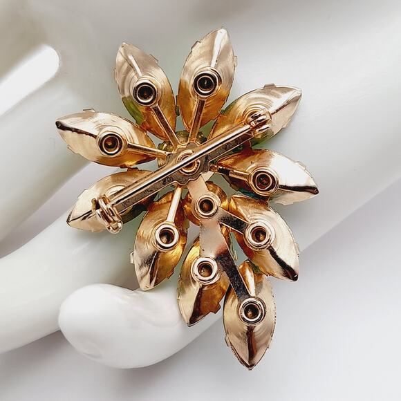 Vintage Floral Rhinestone Brooch – Green Blue Aurora Borealis, Gold Tone Pin - Picture 4 of 7